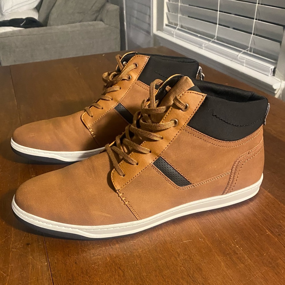 ALDO Mens Sneakers - Size 13 - Like New